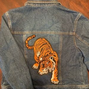 ⚡️LOFT custom tiger denim jacket